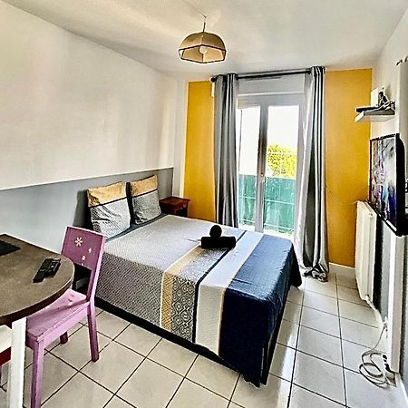Appartement Proche Gare Et Centre Ville Melun Exteriör bild