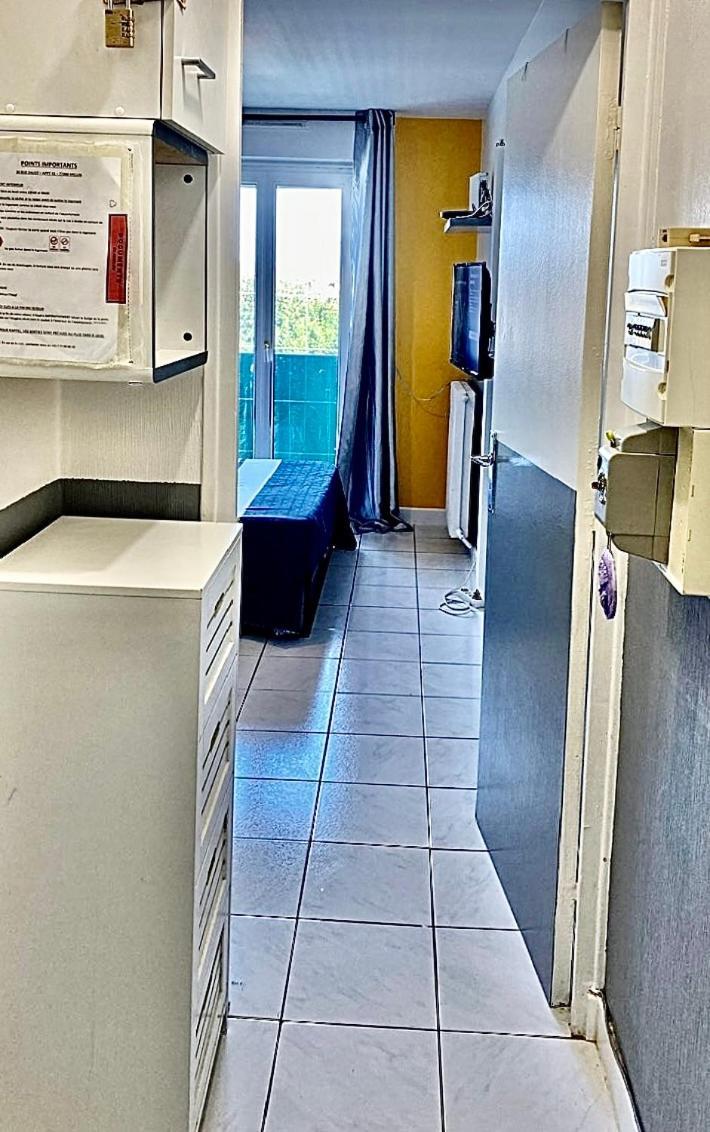 Appartement Proche Gare Et Centre Ville Melun Exteriör bild