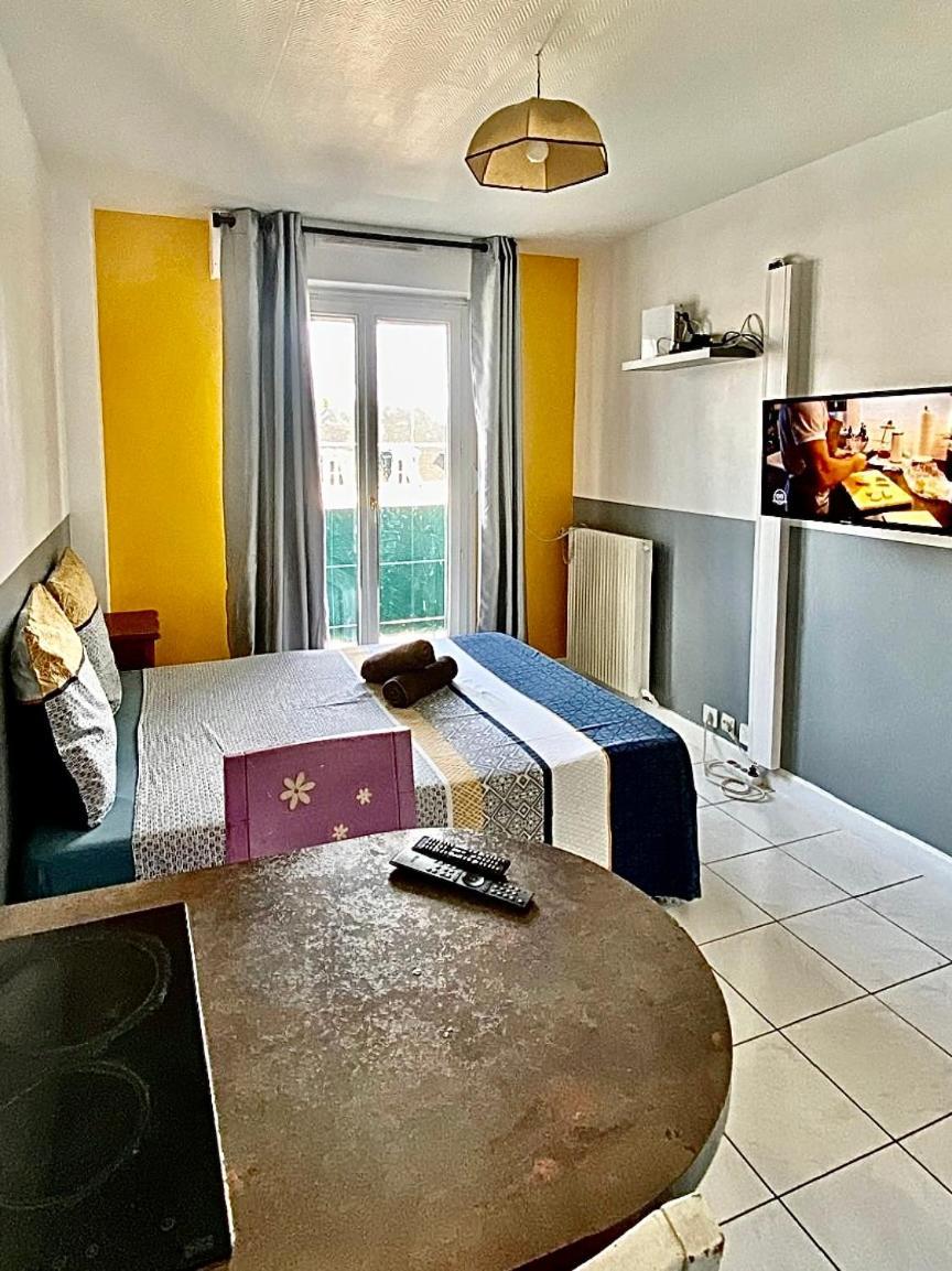 Appartement Proche Gare Et Centre Ville Melun Exteriör bild