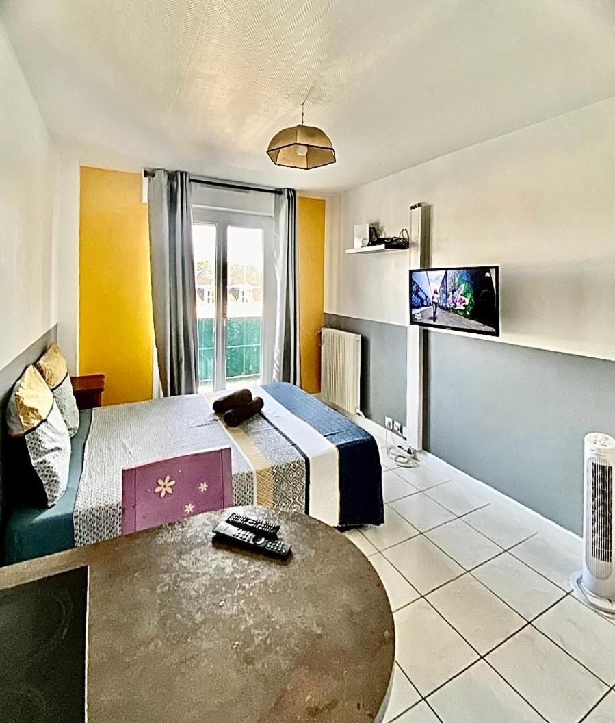 Appartement Proche Gare Et Centre Ville Melun Exteriör bild